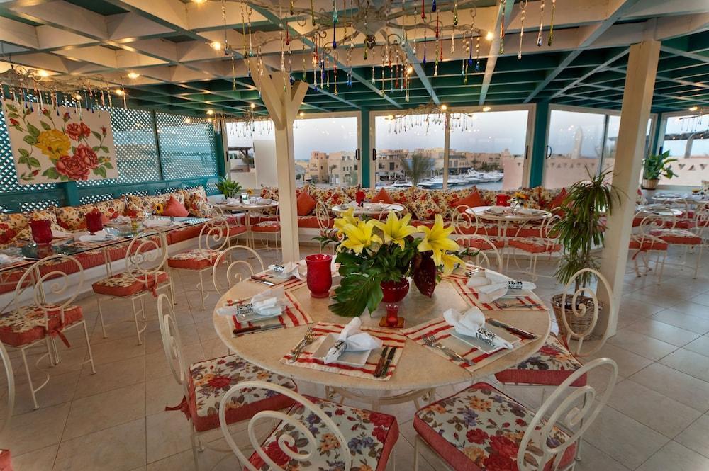 Turtle'S Inn Hotel Hurghada Bagian luar foto