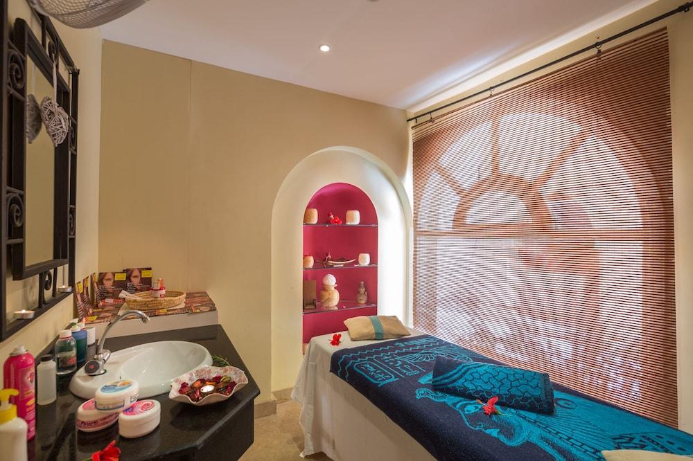 Turtle'S Inn Hotel Hurghada Bagian luar foto